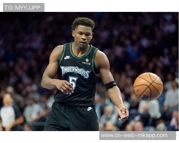 爱德华兹上半场表现亮眼15投6中三分球命中率不佳仍贡献17分1板2助